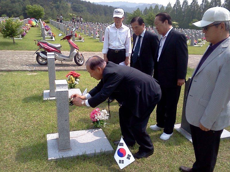 2013 memorial_dj06.jpg